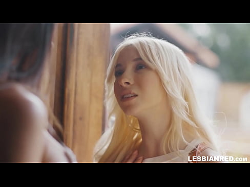 ❤️ Vajza vjen në shtëpi disa muaj më vonë dhe përfundon duke ngrënë pidhin e njerkës së saj Video qij tek ne